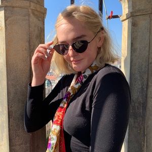 Meet your Posher, Chrystina